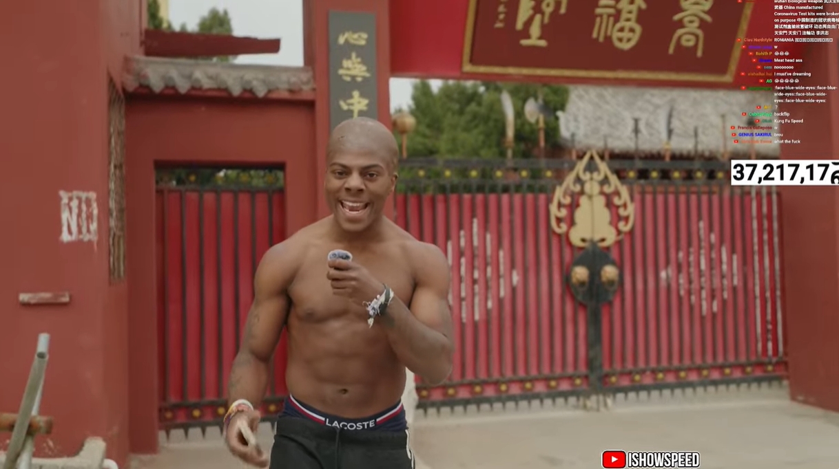 光頭造型！Speed中國(guó)行來(lái)到鄭州少林寺，上香拜佛學(xué)功夫