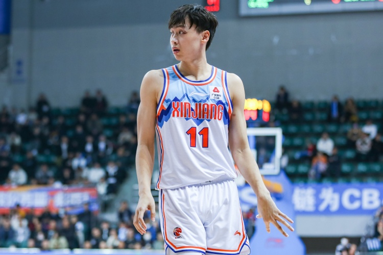 中規(guī)中矩！齊麟8中4拿到15分6籃板 有4失誤&正負值-10
