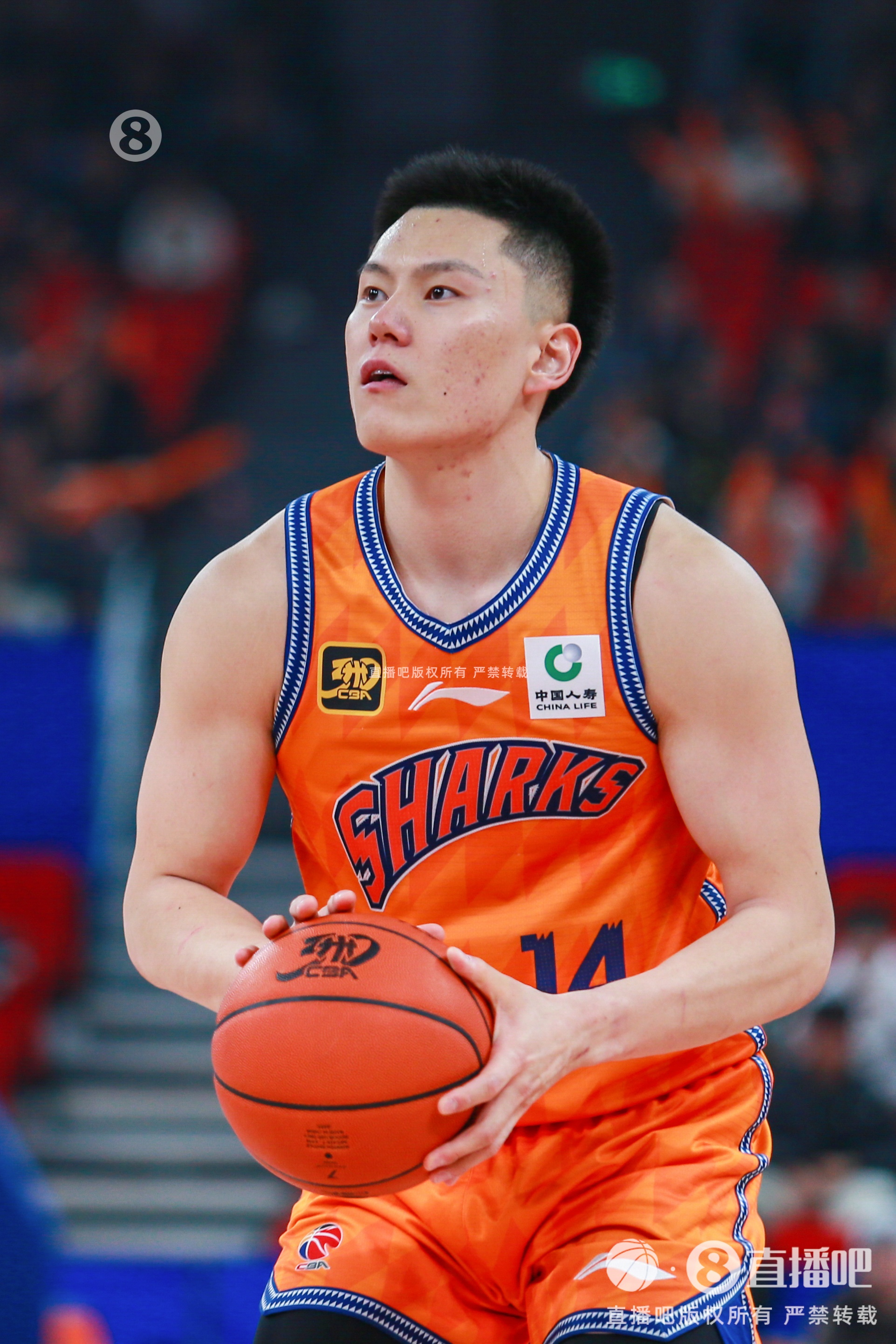 手感火熱！李弘權(quán)半場三分6中5得到15分3板0失誤