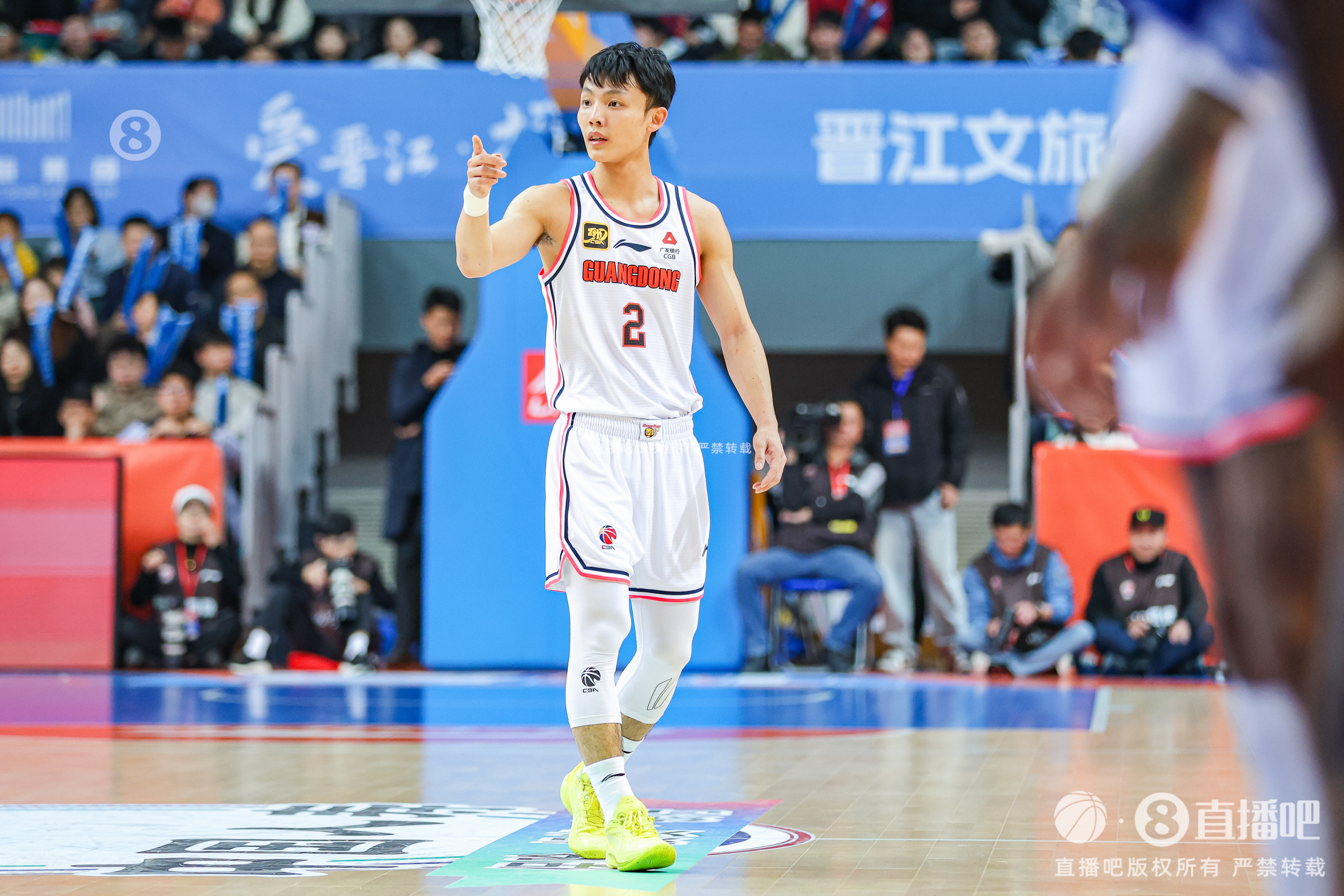 徐杰：身高不是打籃球的唯一標(biāo)準(zhǔn) 努力、勤奮、自律也是天賦